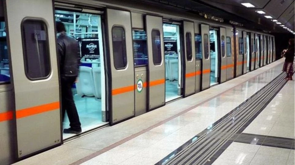Η γρίπη εξαπλώνεται με «ταχύτητα»… μετρό: Τι να προσέχετε στους κλειστούς χώρους